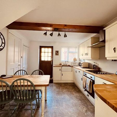 Cosy Cottage Four Miles From Lincoln City Centre Экстерьер фото