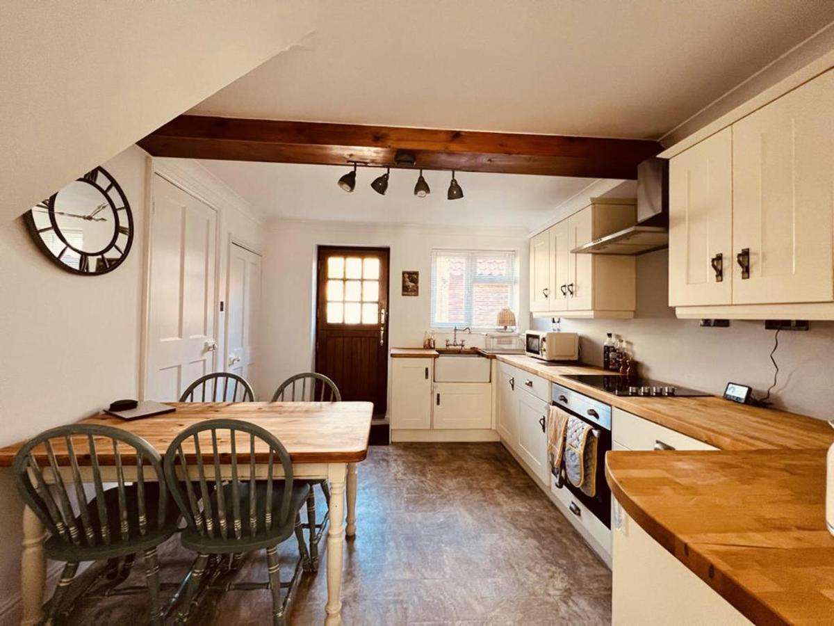 Cosy Cottage Four Miles From Lincoln City Centre Экстерьер фото